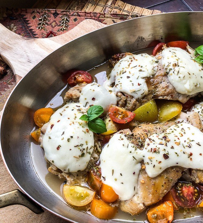 One-Skillet Mozzarella Chicken Thighs Recipe